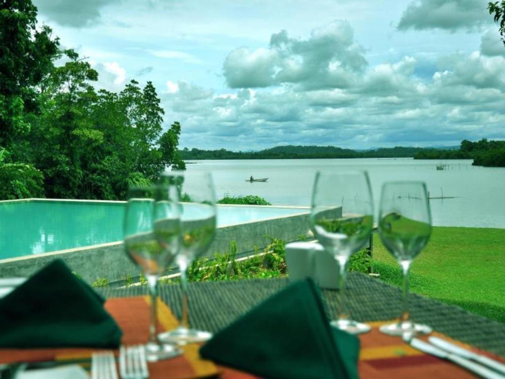 Roman Lake Ayurveda Boutique Resort Ахунгалла Экстерьер фото
