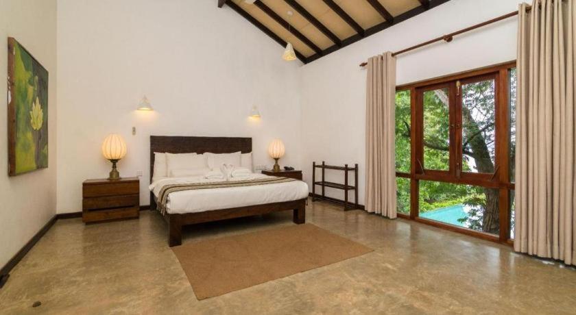Roman Lake Ayurveda Boutique Resort Ахунгалла Экстерьер фото