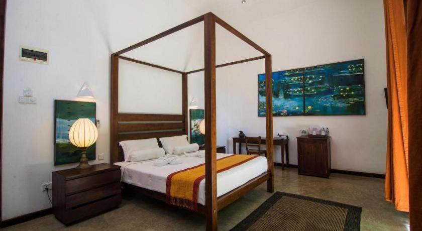 Roman Lake Ayurveda Boutique Resort Ахунгалла Экстерьер фото